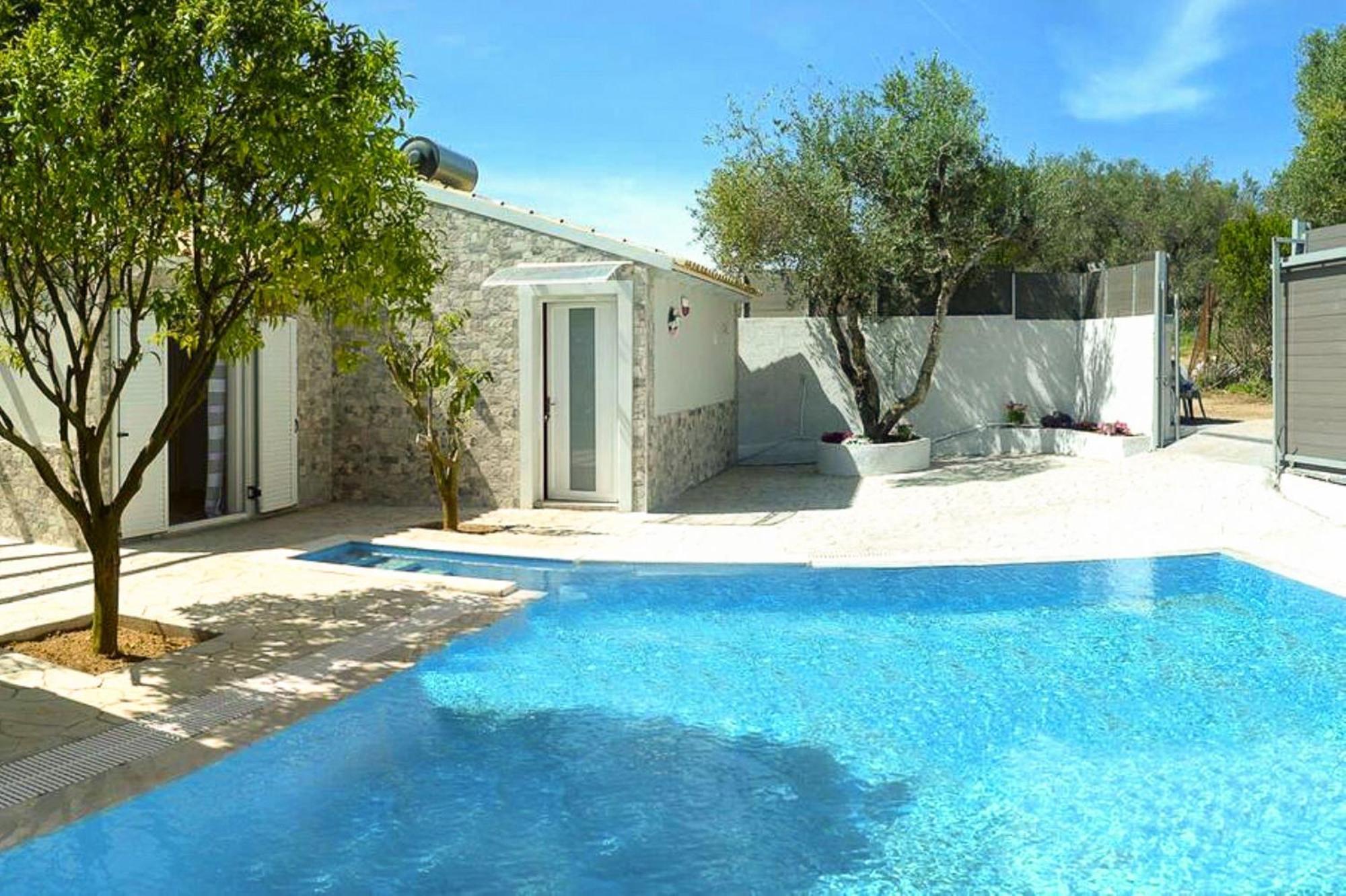 Villa Luxury Just For 2 Halikounas